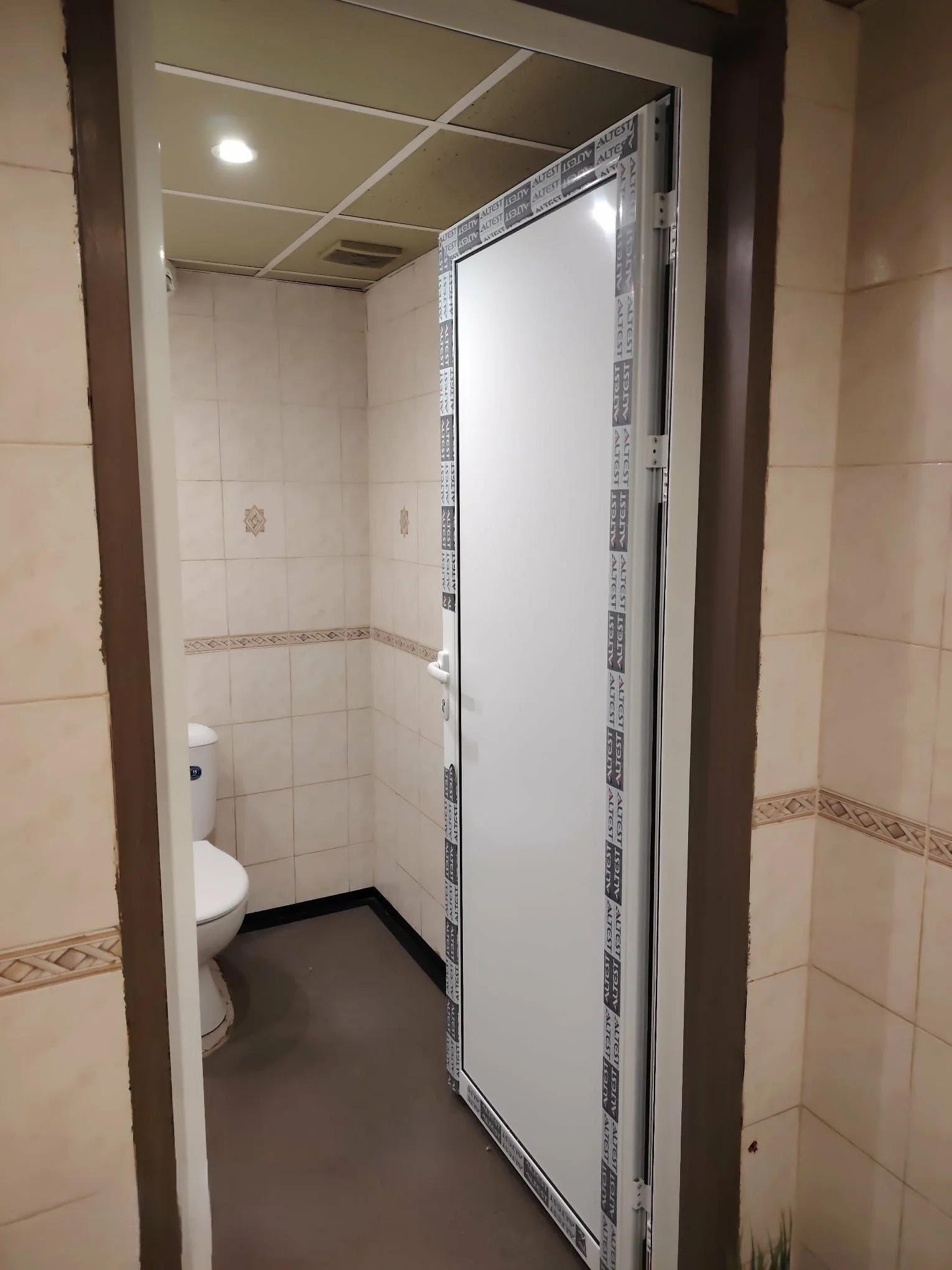 ALTEST PVC врата — детайл